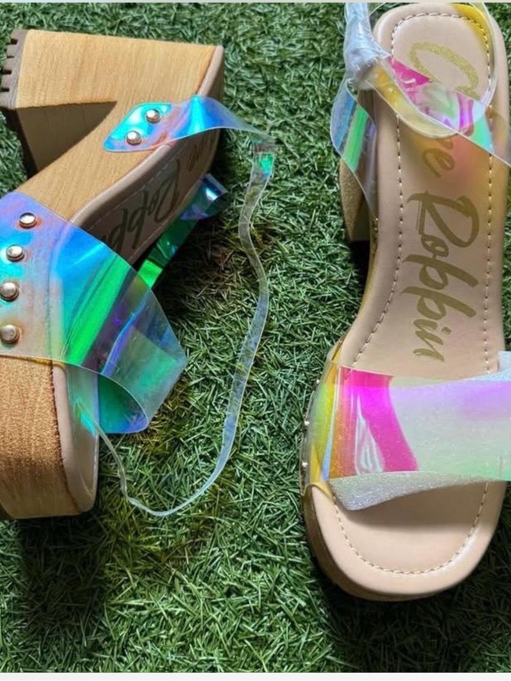 CAPE ROBBIN  Iridescent Clear-Trim Platform Sandals